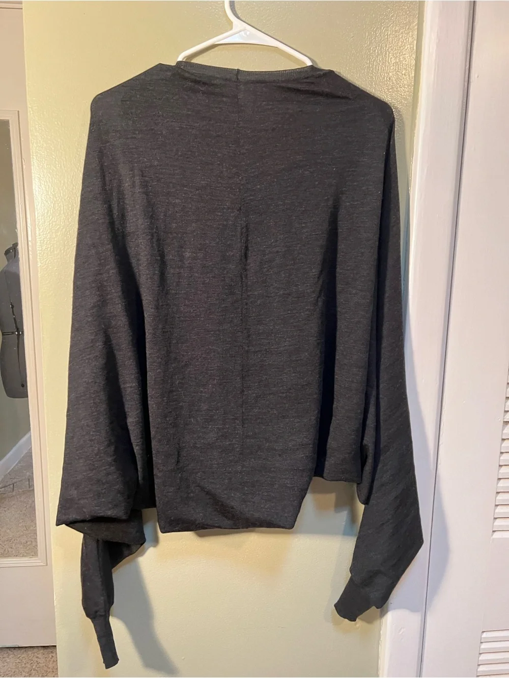 Women’s Size Small Open Front Circle Cardigan Sweater Dark Gray 100% Wool Italy
